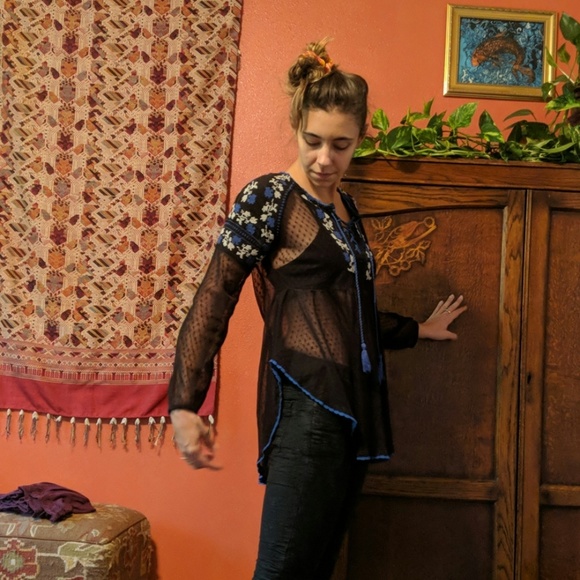 Blouse - Picture 4 of 8